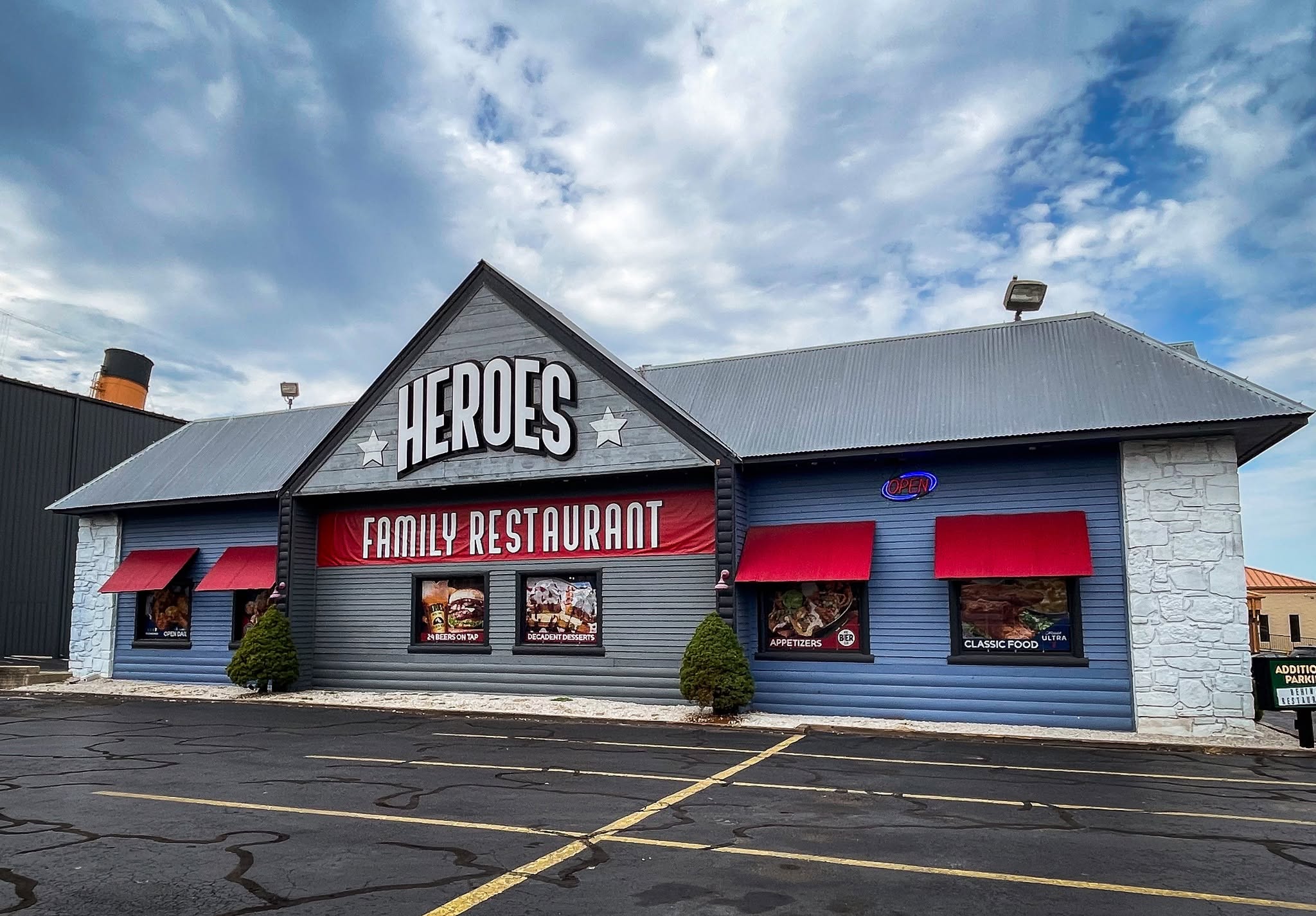 Featured image for “Heroes Tastes & Taps Branson: My Review & Discount”