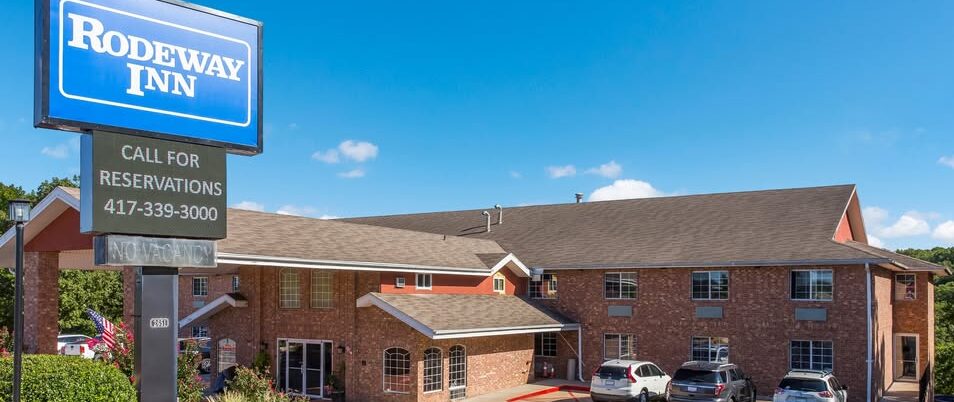 Featured image for “Rodeway Inn Branson, Brick House Discount Code | Save 10% on Your Stay”